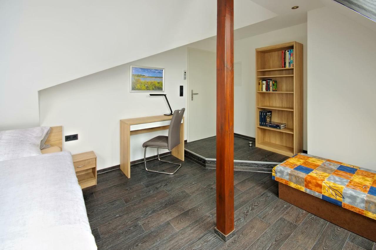 Ferienwohnung Lausitzer Seenland Tom Grossraeschen Esterno foto